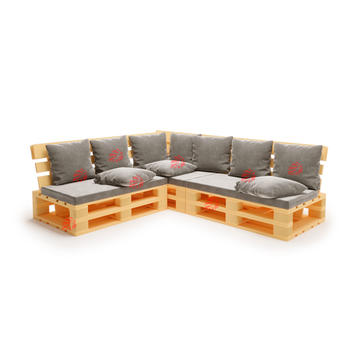 Угловой диван из паллет натурального цвета с серыми подушками