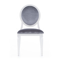 Аренда стульев Louis белого цвета с серой бархатной обивкой 2-2